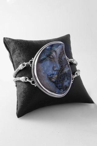 Celeste Bracelet™ in Labradorite - Single Stone - only found at SARDA™