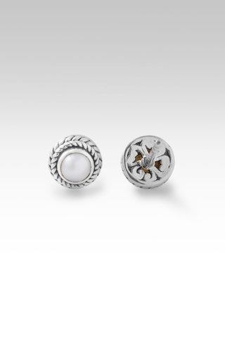 Signature Stud Earrings in Freshwater Pearl - Last Chance - only found at SARDA™